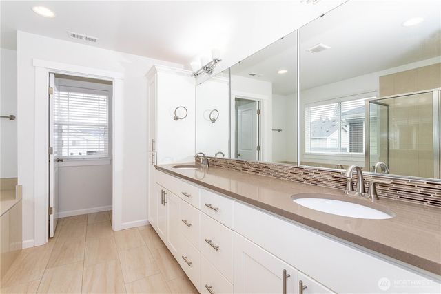 27432 14th Place S, Des Moines, WA 98198