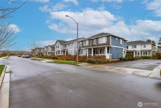 27432 14th Place S, Des Moines, WA 98198