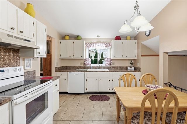 4270 Orion Path, Clay, NY 13090