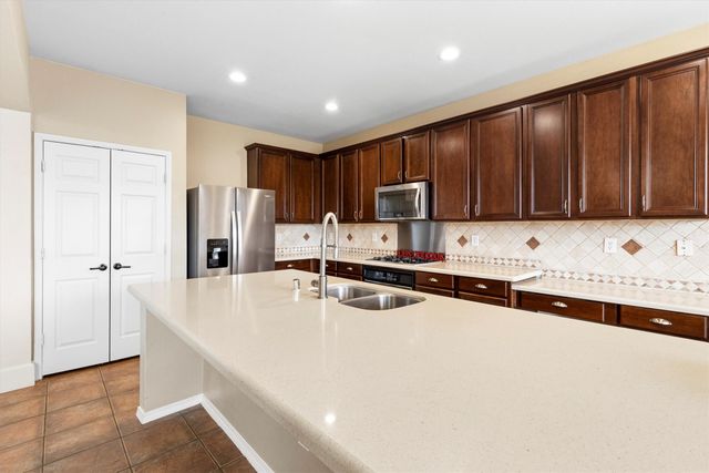306 Dover Heights Trail, Mansfield, TX 76063