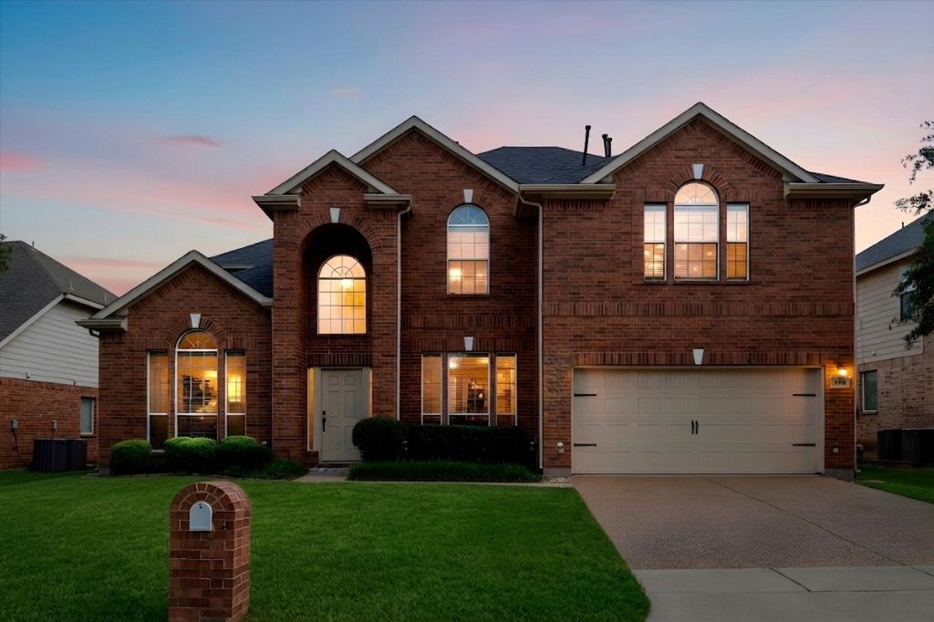306 Dover Heights Trail, Mansfield, TX 76063