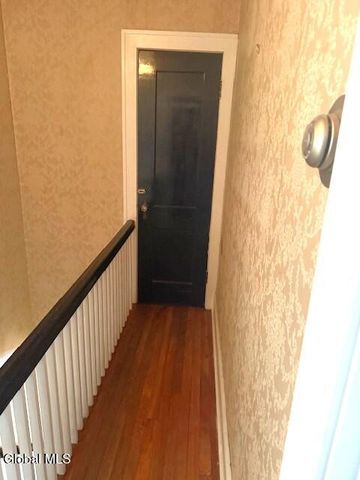 18 Pickering Lane, Troy, NY 12180