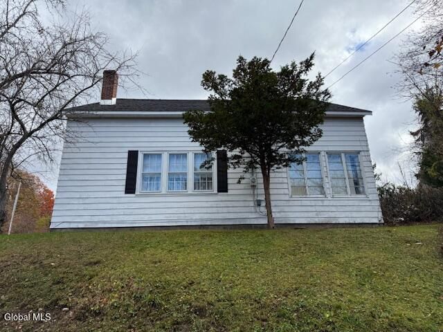 18 Pickering Lane, Troy, NY 12180