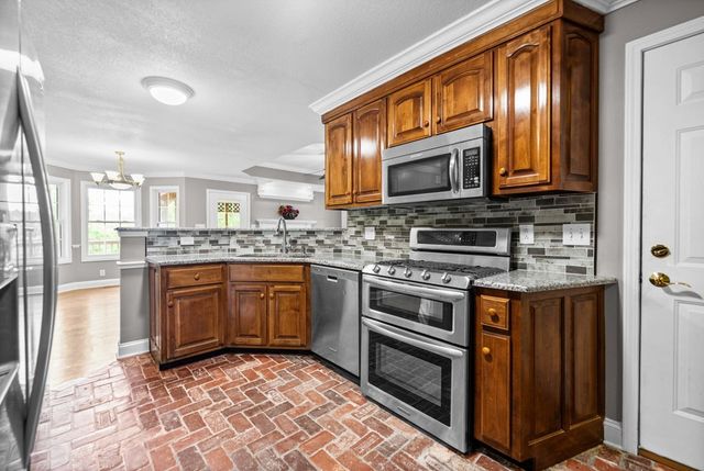151 Rose Dr, Dover, TN 37058