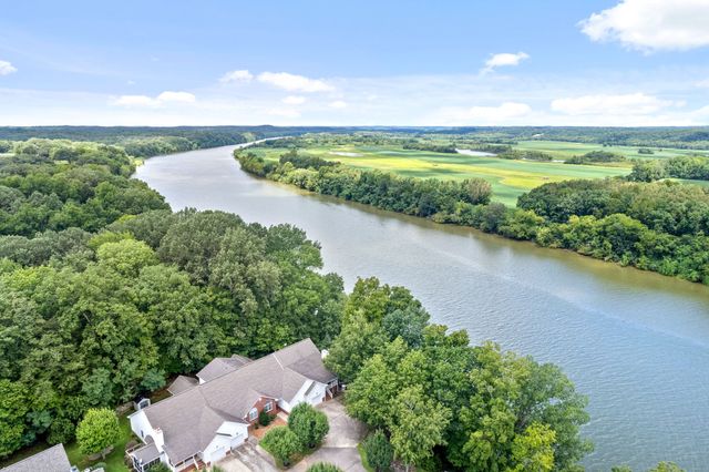 151 Rose Dr, Dover, TN 37058