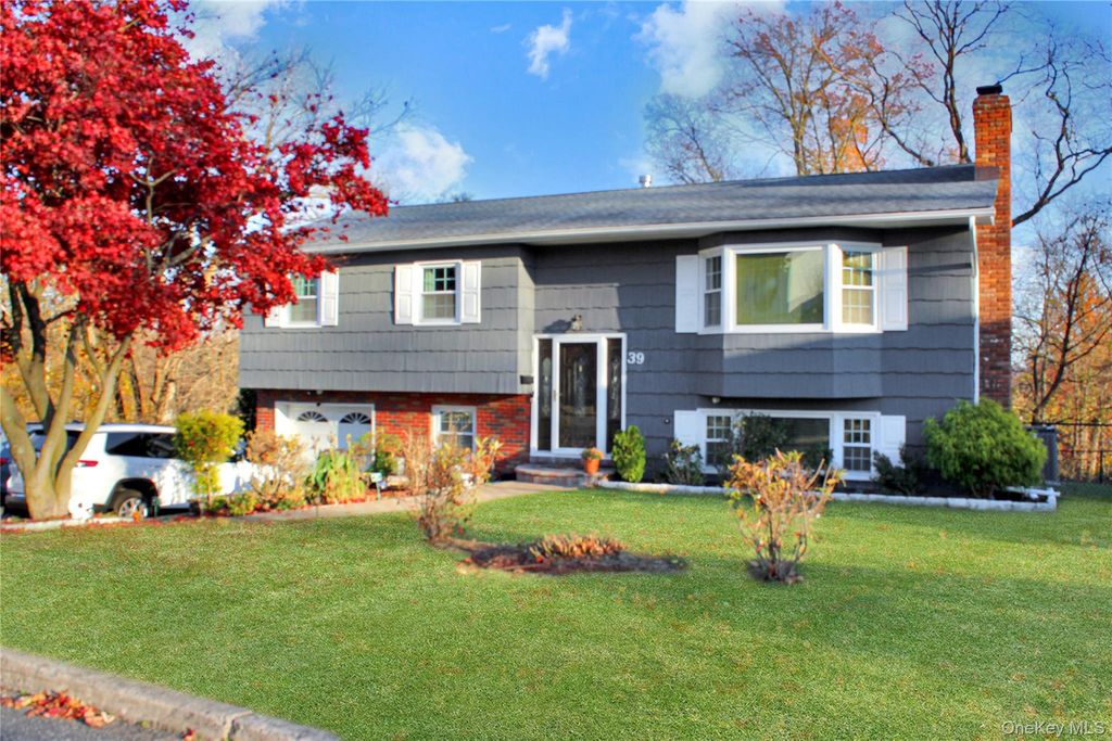 39 Greywood Drive, Orangeburg, NY 10962