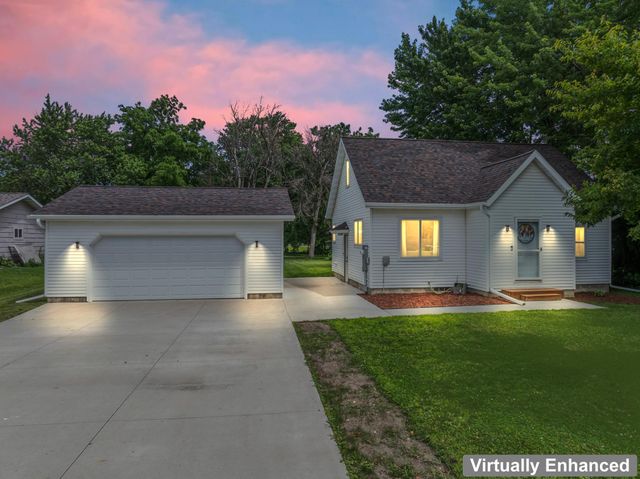 820 1st Street NE, Dodge Center, MN 55927