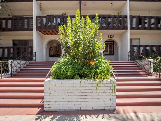 5334 Lindley Avenue 219, Encino, CA 91316