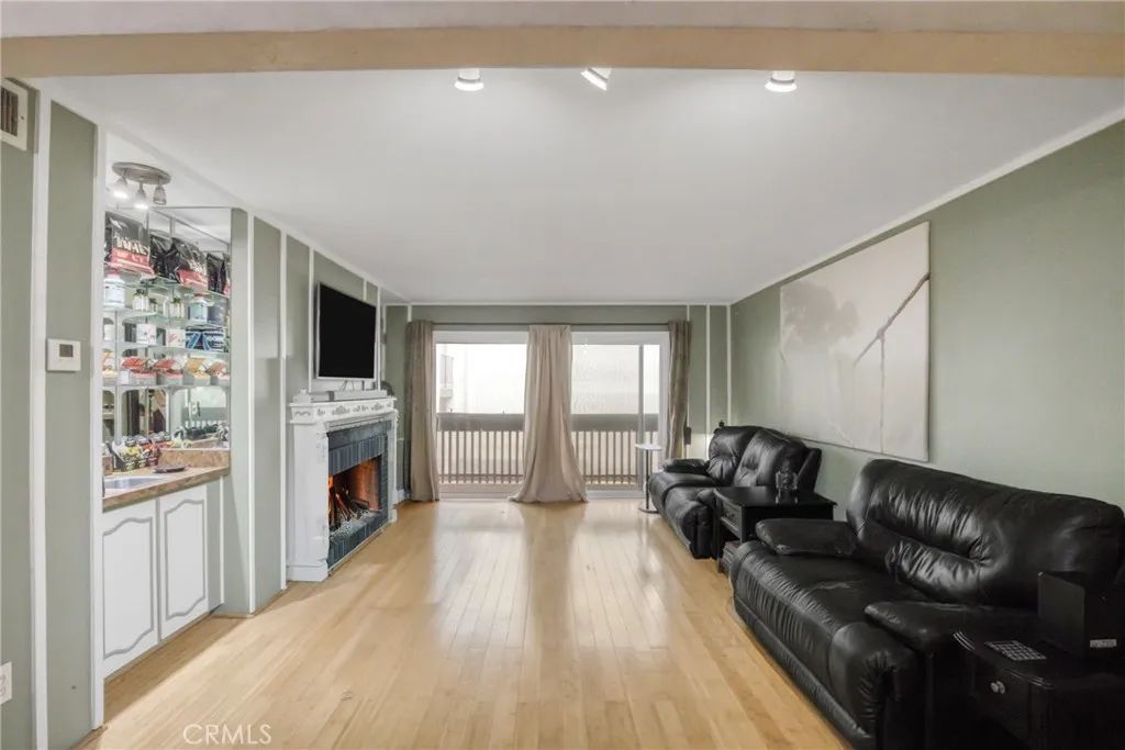 5334 Lindley Avenue 219, Encino, CA 91316