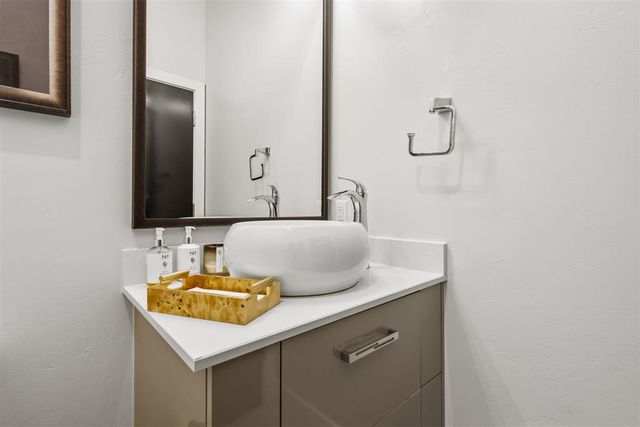 28 NE 3rd Street, Oklahoma City, OK 73104