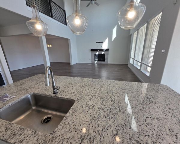 839 Lakeland Circle, Rosharon, TX 77583