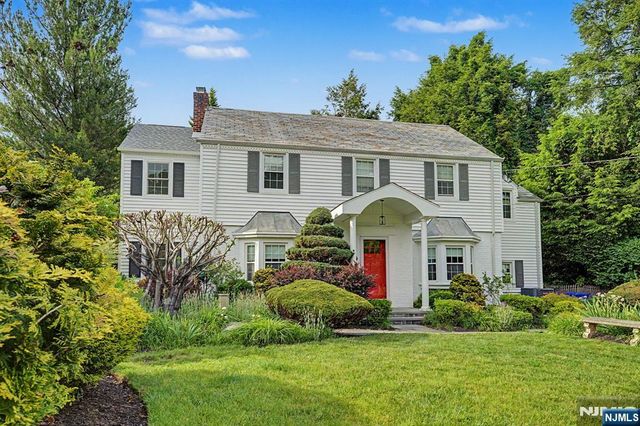 109 Windsor Road, Tenafly, NJ 07670