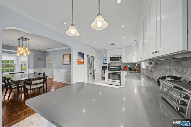 109 Windsor Road, Tenafly, NJ 07670