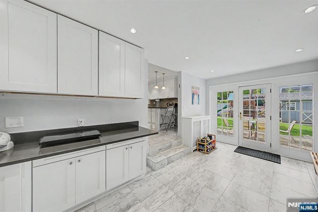 109 Windsor Road, Tenafly, NJ 07670
