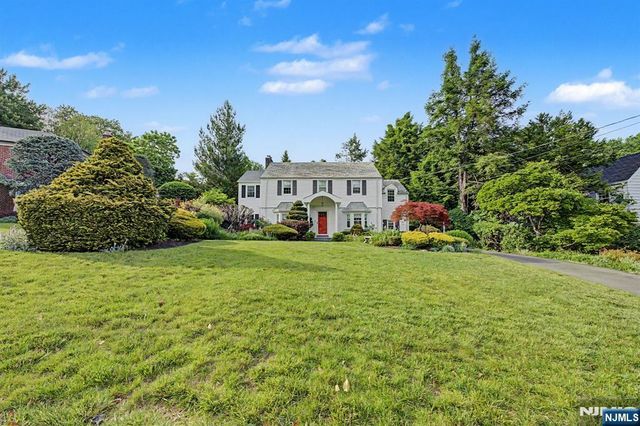 109 Windsor Road, Tenafly, NJ 07670