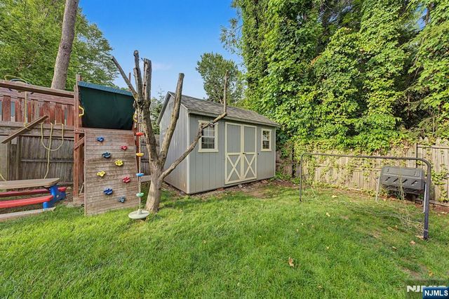 109 Windsor Road, Tenafly, NJ 07670