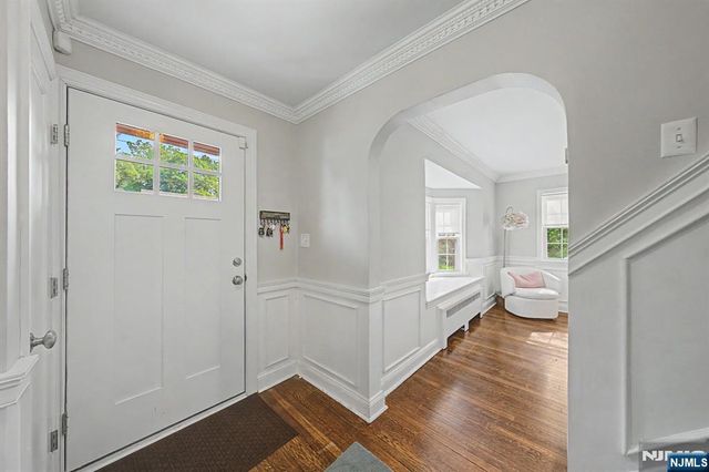 109 Windsor Road, Tenafly, NJ 07670