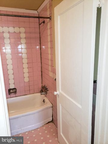 208 MARKS AVE, Darby, PA 19023