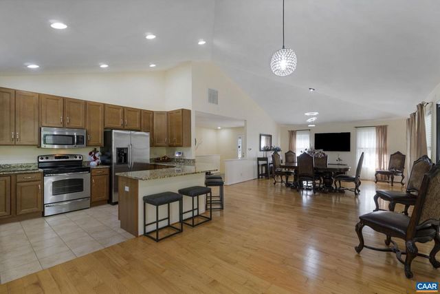 474 LAKE RD, Troy, VA 22974