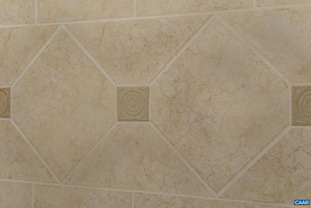 474 LAKE RD, Troy, VA 22974