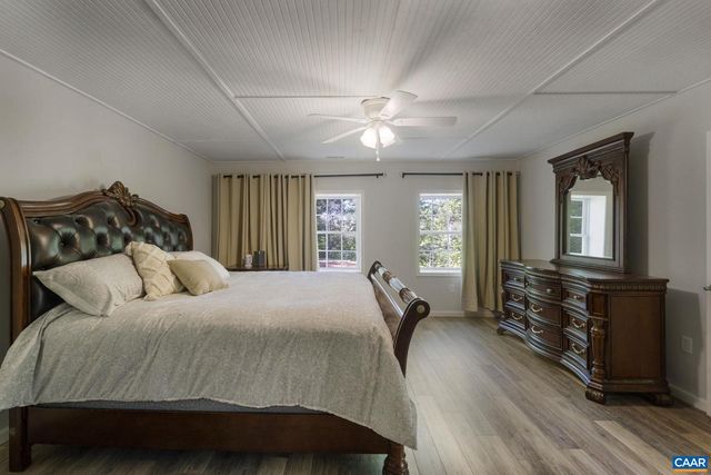 474 LAKE RD, Troy, VA 22974