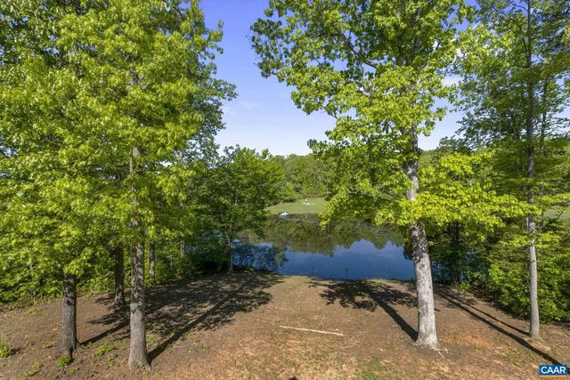 474 LAKE RD, Troy, VA 22974