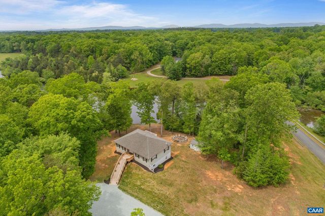 474 LAKE RD, Troy, VA 22974