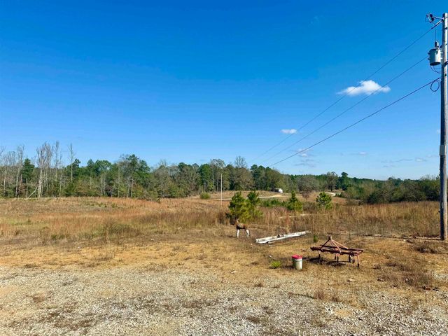 987 Walker Road, Amity, AR 71921