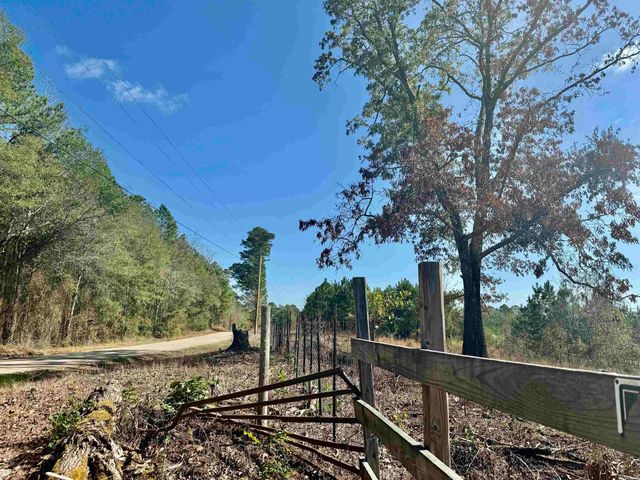 987 Walker Road, Amity, AR 71921