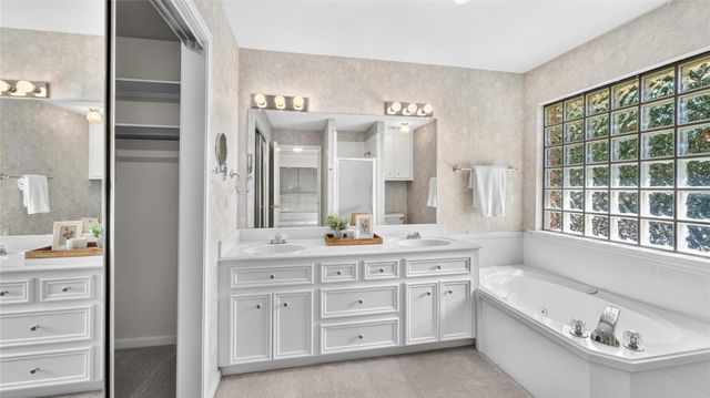 2011 Wickersham Drive, Huntsville, TX 77340