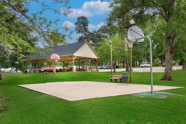 2011 Wickersham Drive, Huntsville, TX 77340