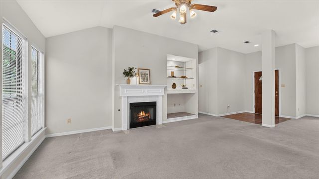 2011 Wickersham Drive, Huntsville, TX 77340