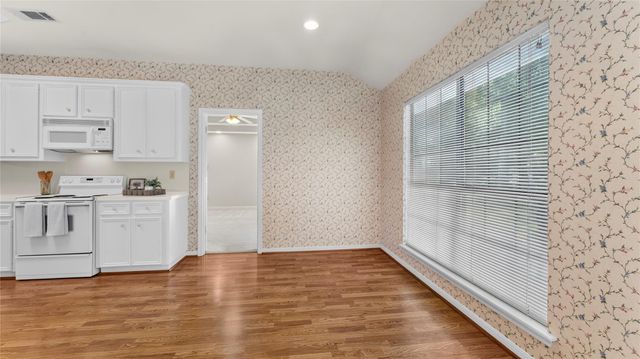 2011 Wickersham Drive, Huntsville, TX 77340