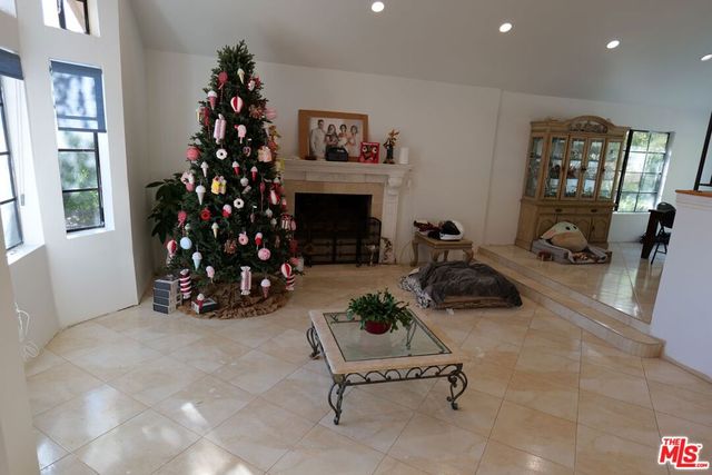 2241 Flintridge Drive, Glendale, CA 91206