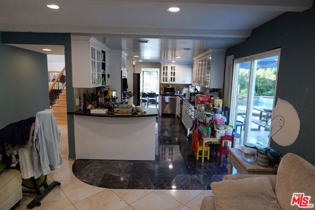 2241 Flintridge Drive, Glendale, CA 91206