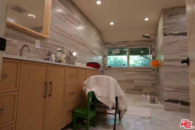 2241 Flintridge Drive, Glendale, CA 91206