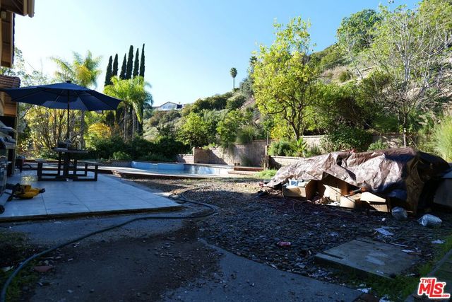 2241 Flintridge Drive, Glendale, CA 91206