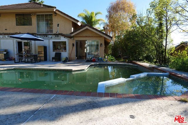 2241 Flintridge Drive, Glendale, CA 91206