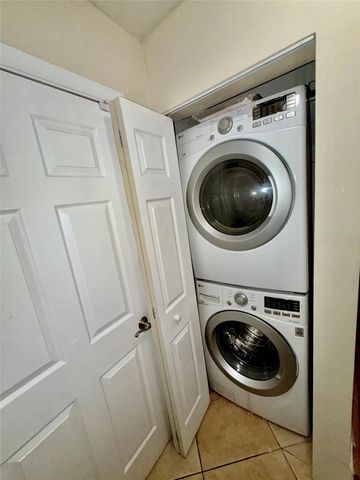 5171 NW 87th Terrace, Lauderhill, FL 33351