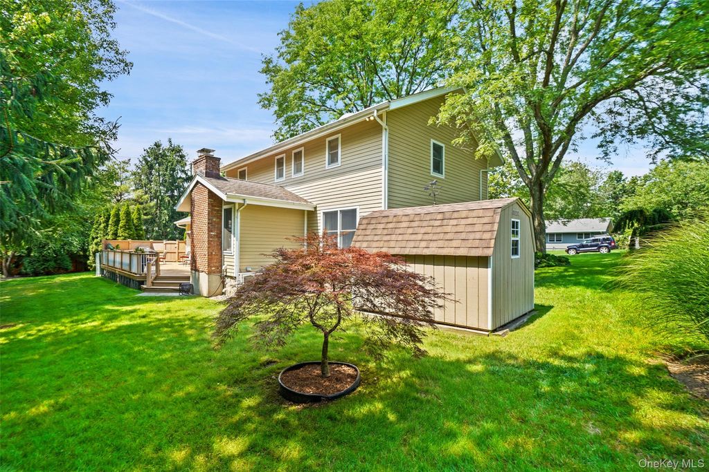 2 Magnolia Drive, Rye Brook, NY 10573 — photo 2