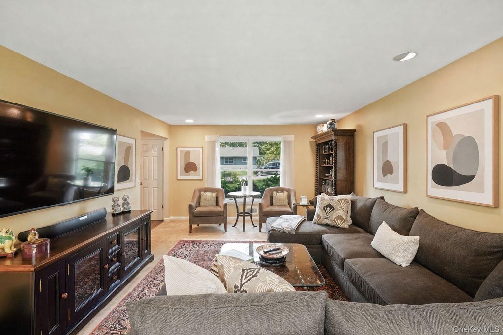 2 Magnolia Drive, Rye Brook, NY 10573 — photo 4