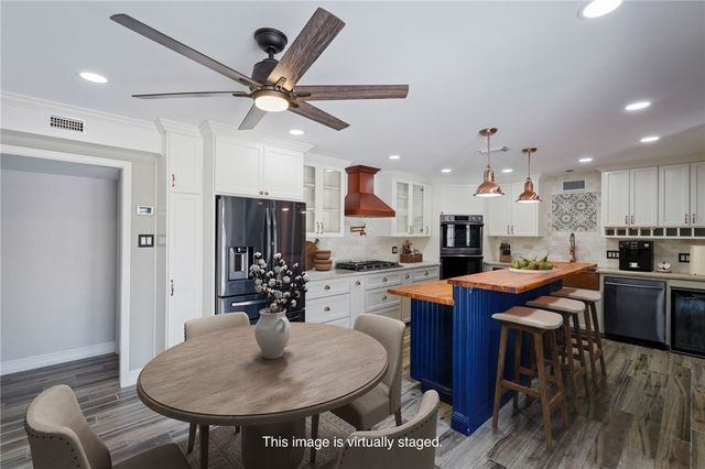 1006 Memphis Dr, Corpus Christi, TX 78412