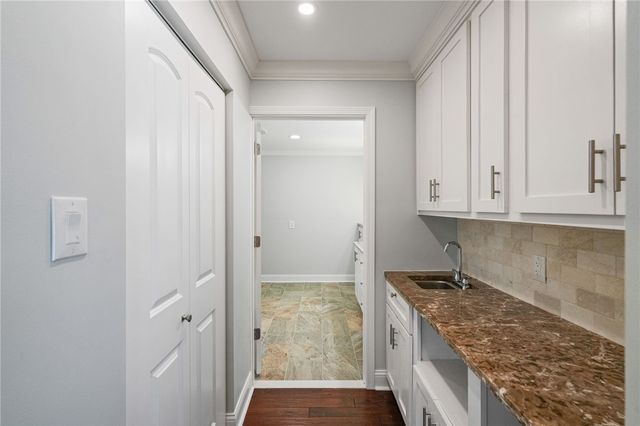 1006 Memphis Dr, Corpus Christi, TX 78412