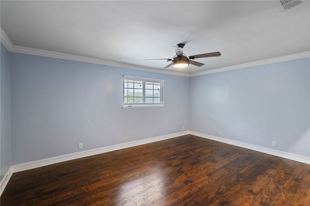 1006 Memphis Dr, Corpus Christi, TX 78412