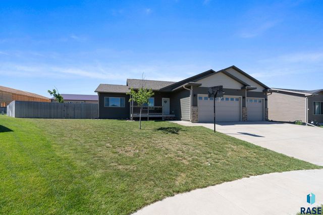 1529 E Gold Dust St Street, Sioux Falls, SD 57104