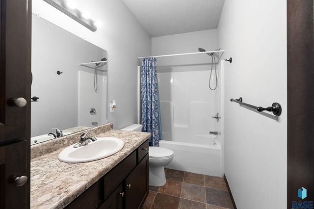1529 E Gold Dust St Street, Sioux Falls, SD 57104