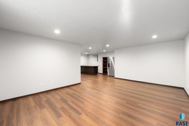 1529 E Gold Dust St Street, Sioux Falls, SD 57104