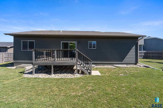 1529 E Gold Dust St Street, Sioux Falls, SD 57104