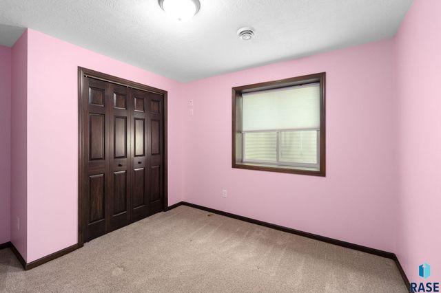 1529 E Gold Dust St Street, Sioux Falls, SD 57104