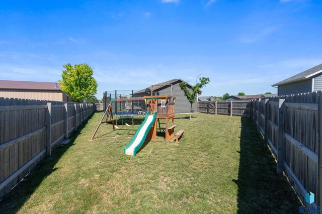 1529 E Gold Dust St Street, Sioux Falls, SD 57104